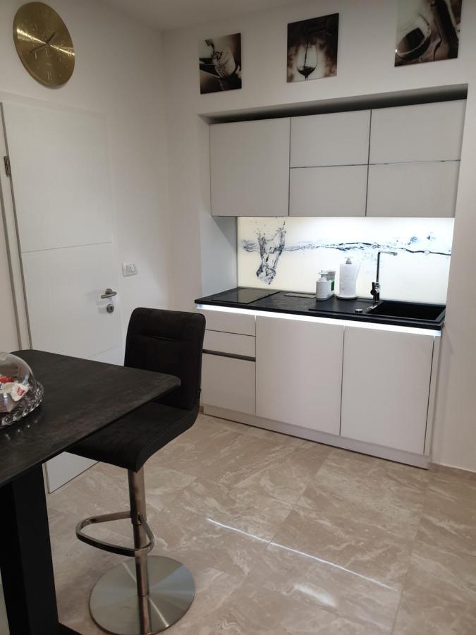 Love Nest Apartment Любляна Екстер'єр фото